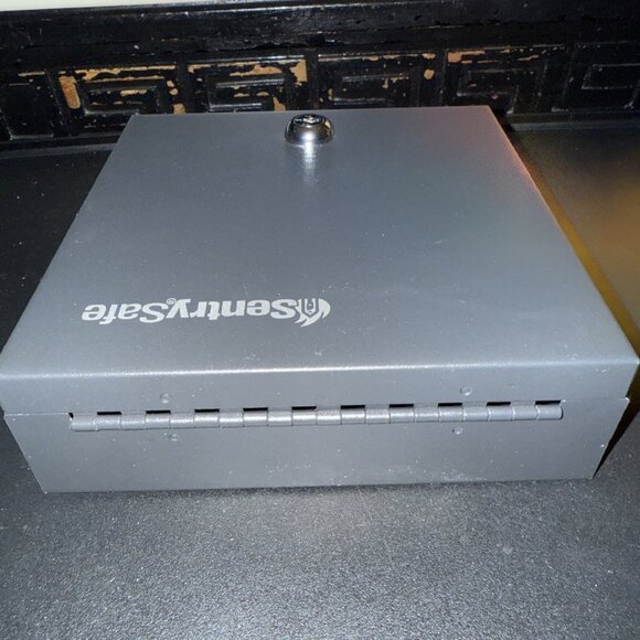 SentrySafe Square Portable Metal Lock Box Compartment NO Key - Picture 8 of 9